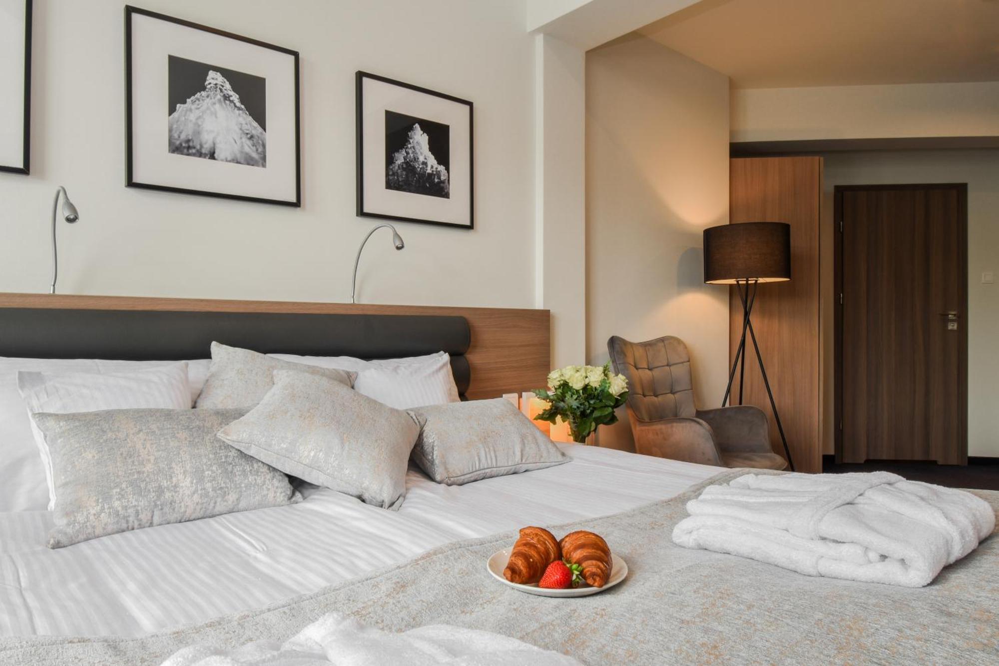 Hotel Saline Inowroclaw Bagian luar foto
