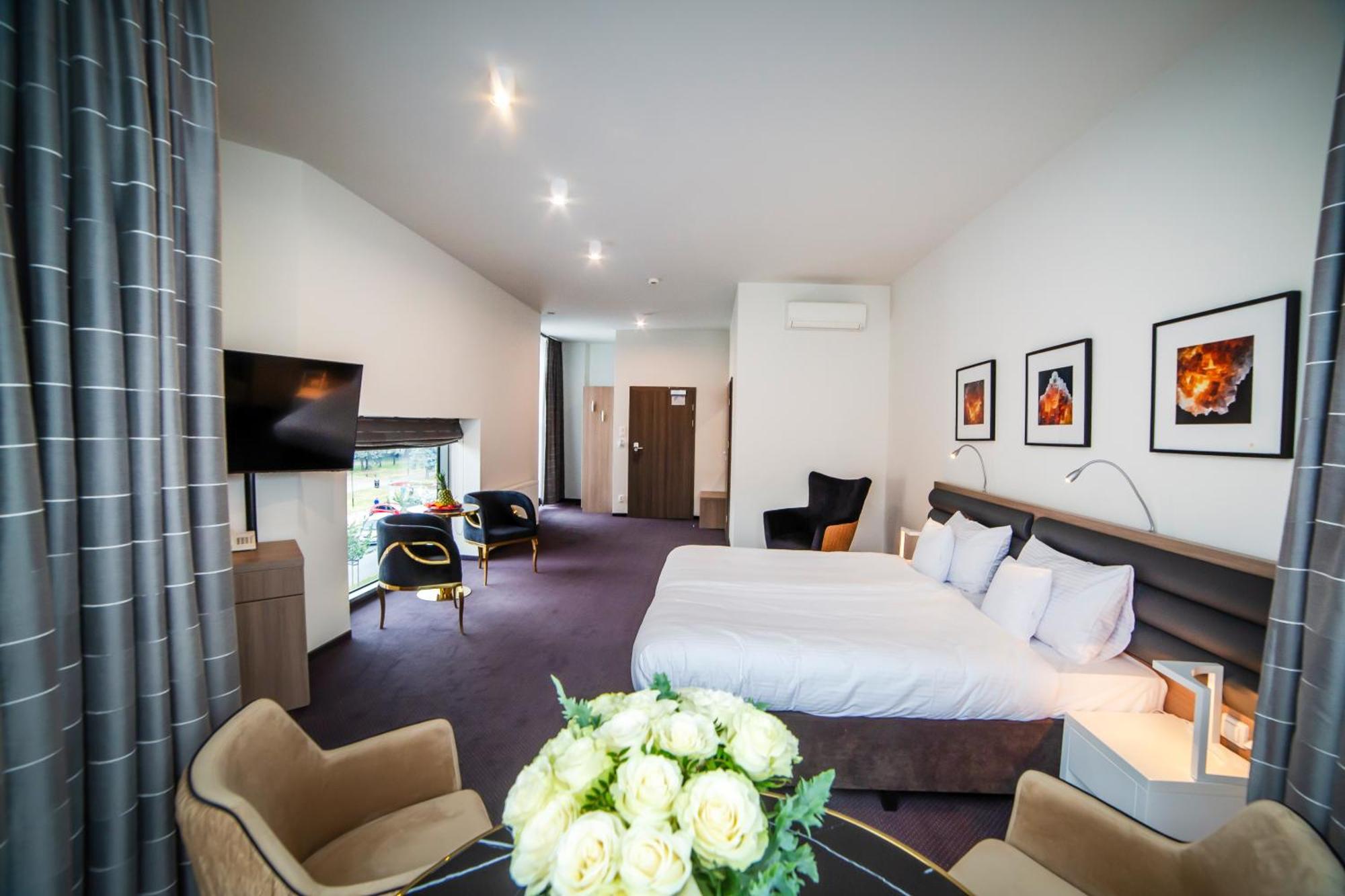 Hotel Saline Inowroclaw Bagian luar foto