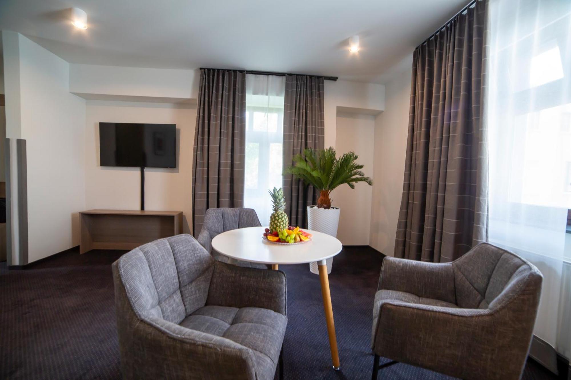Hotel Saline Inowroclaw Bagian luar foto