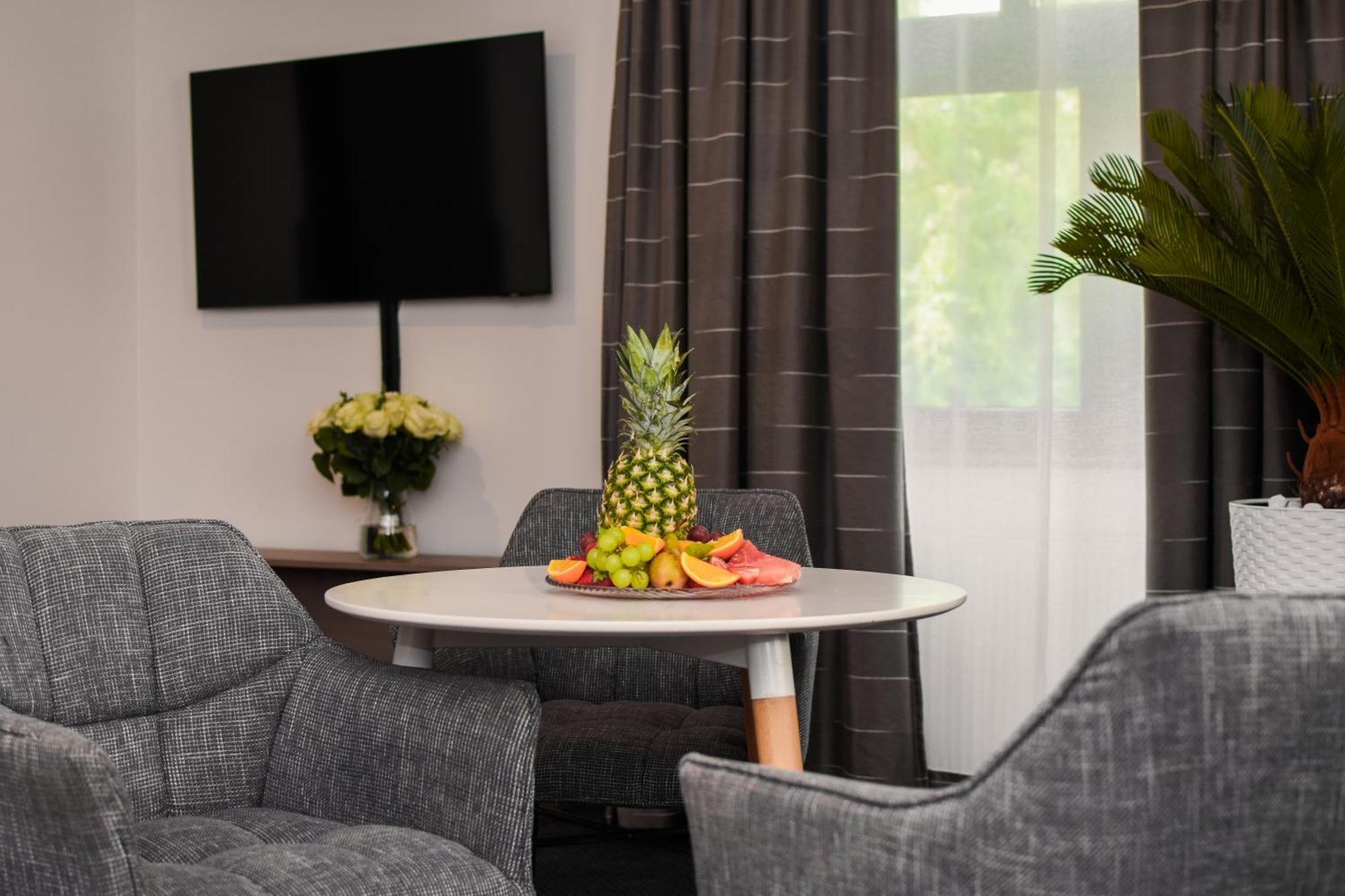 Hotel Saline Inowroclaw Bagian luar foto
