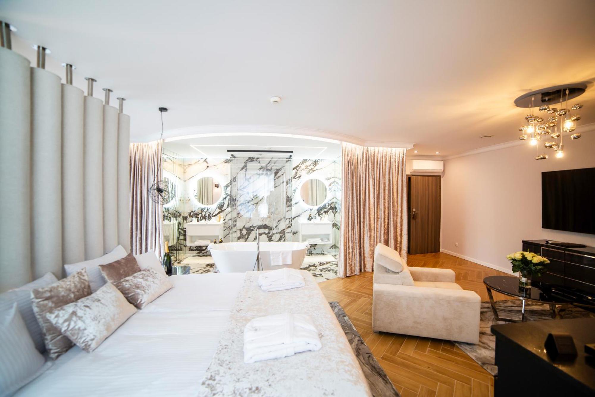 Hotel Saline Inowroclaw Bagian luar foto